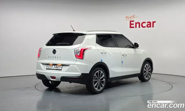 SsangYong TIBOLI 2017 1.6 автомат (гидро), миниатюра 2