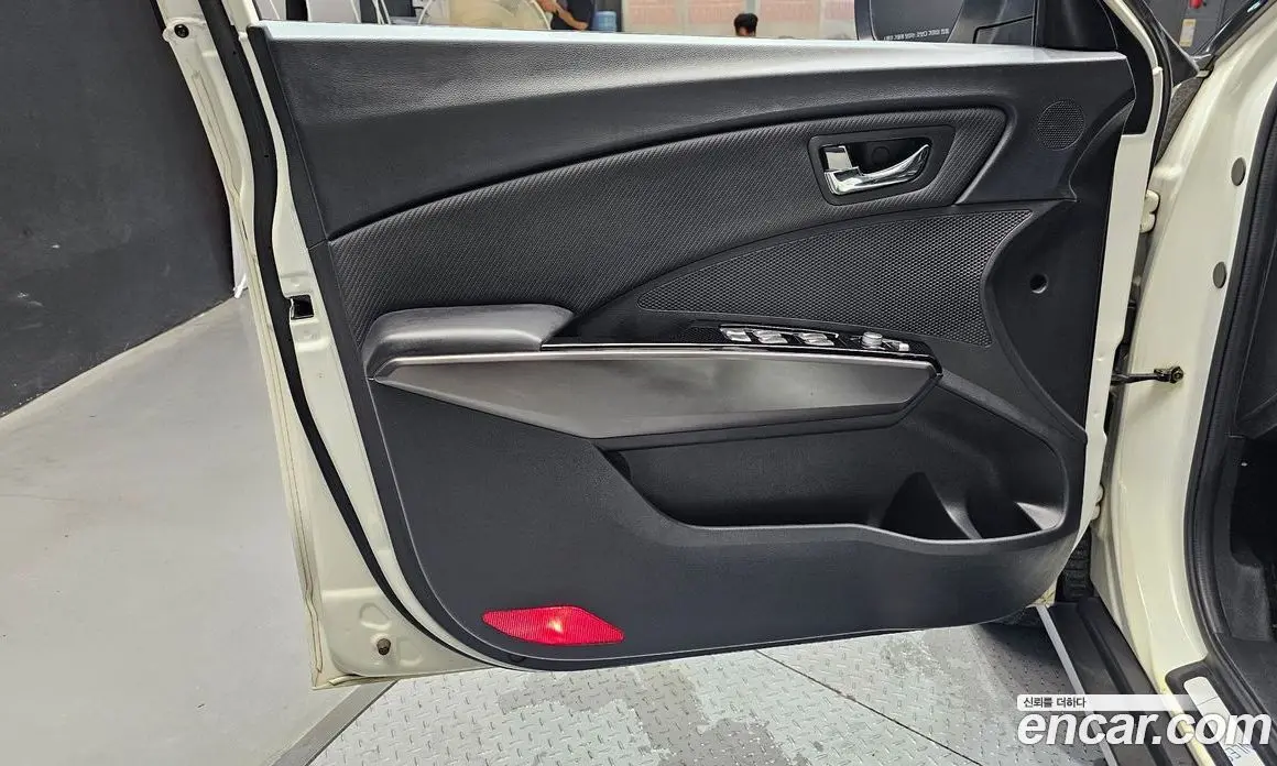 SsangYong TIBOLI 2019 1.6 автомат (гидро), фото 14 SsangYong TIBOLI 2019 1.6 автомат (гидро), фото 14