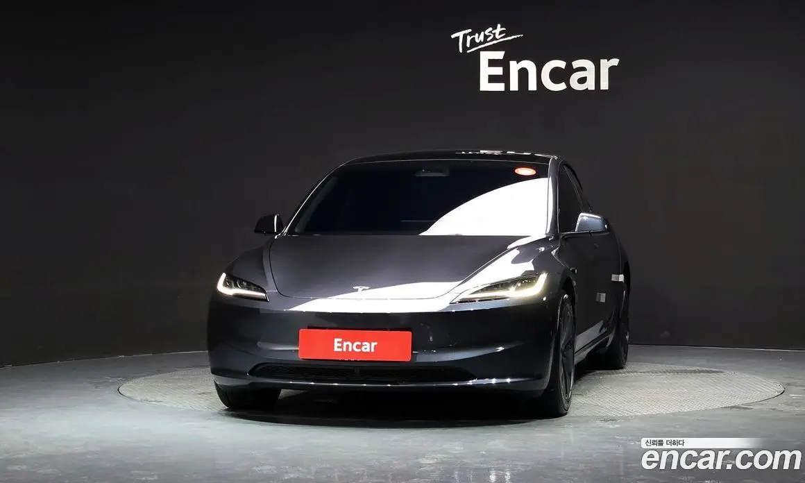 Tesla Model 3 2025 0.2 автомат (гидро), фото 3 Tesla Model 3 2025 0.2 автомат (гидро), фото 3