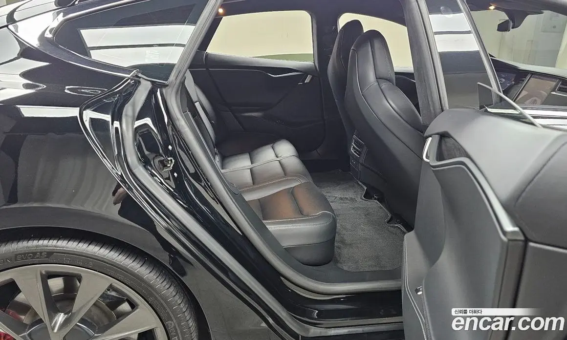 Tesla Model S 2019 0.3 автомат (гидро), фото 16 Tesla Model S 2019 0.3 автомат (гидро), фото 16
