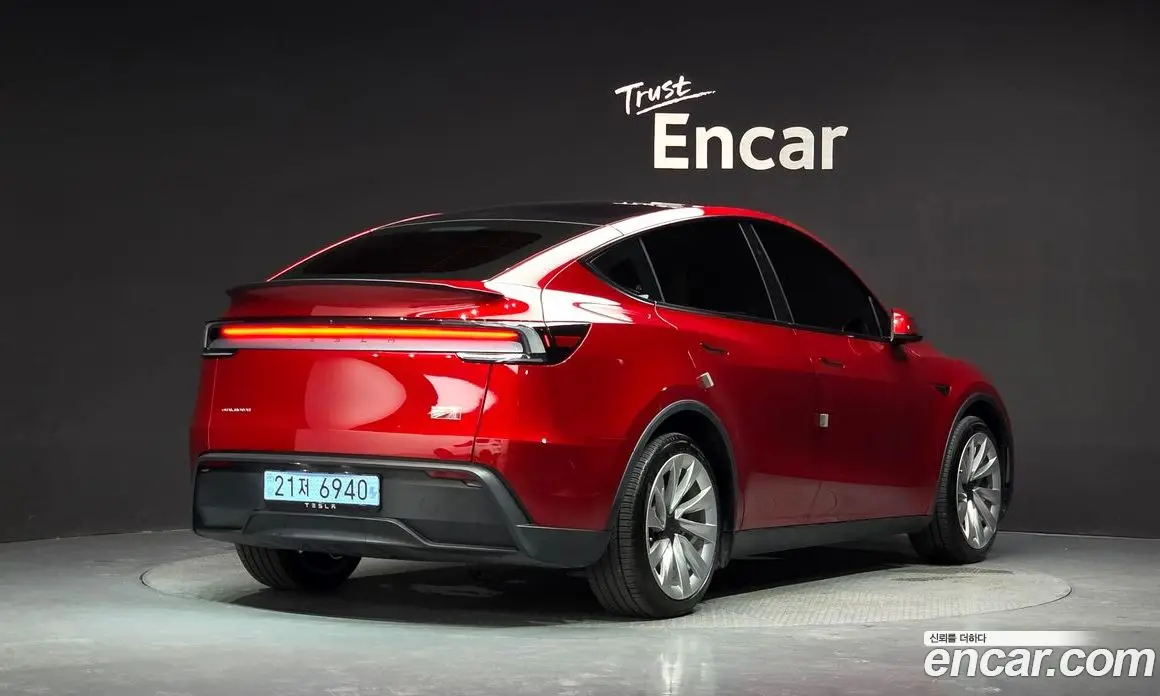 Tesla Model Y 2025 0.2 автомат (гидро), фото 2 Tesla Model Y 2025 0.2 автомат (гидро), фото 2