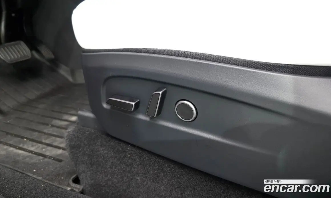 Tesla Model Y 2025 0.2 автомат (гидро), фото 31 Tesla Model Y 2025 0.2 автомат (гидро), фото 31