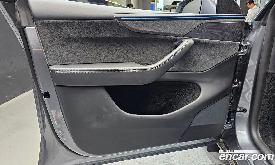 Tesla Model Y 2025 0.2 автомат (гидро), фото 14 Tesla Model Y 2025 0.2 автомат (гидро), фото 14