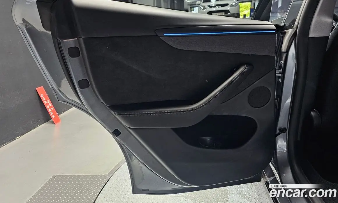 Tesla Model Y 2025 0.2 автомат (гидро), фото 15 Tesla Model Y 2025 0.2 автомат (гидро), фото 15