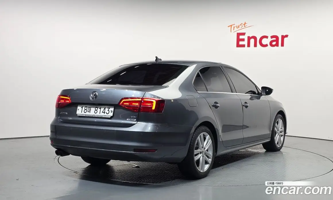 Volkswagen Jetta 2015 2.0 автомат (гидро), фото 2 Volkswagen Jetta 2015 2.0 автомат (гидро), фото 2