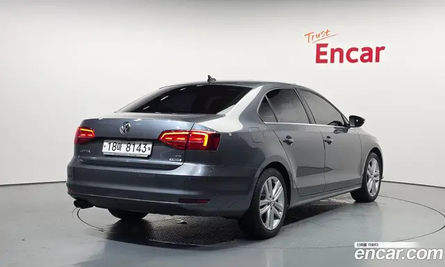 Volkswagen Jetta 2015 2.0 автомат (гидро), миниатюра 2 Volkswagen Jetta 2015 2.0 автомат (гидро), миниатюра 2