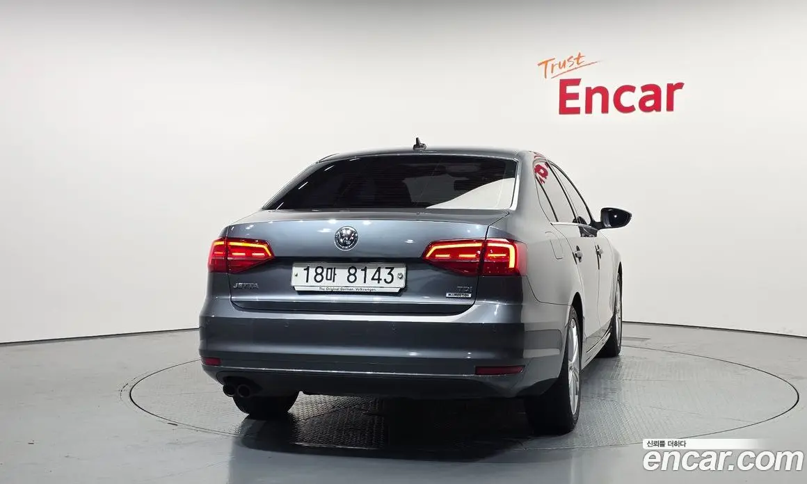 Volkswagen Jetta 2015 2.0 автомат (гидро), фото 4 Volkswagen Jetta 2015 2.0 автомат (гидро), фото 4