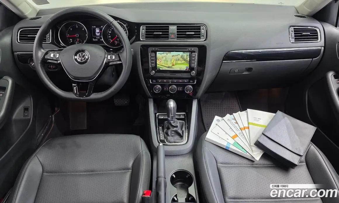 Volkswagen Jetta 2015 2.0 автомат (гидро), фото 7 Volkswagen Jetta 2015 2.0 автомат (гидро), фото 7