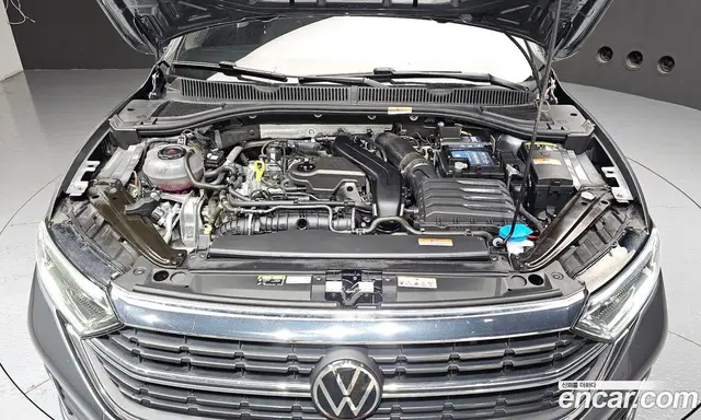 Volkswagen Jetta 2023 1.5 автомат (гидро), миниатюра 6