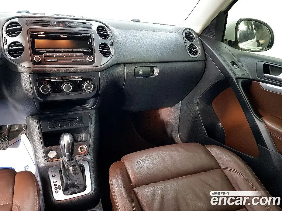 Volkswagen Tiguan 2015 2.0 автомат (гидро), фото 9