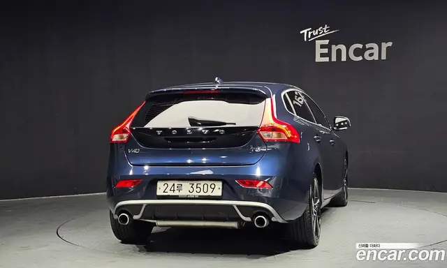 Volvo V40 2015 2.0 автомат (гидро), миниатюра 4 Volvo V40 2015 2.0 автомат (гидро), миниатюра 4