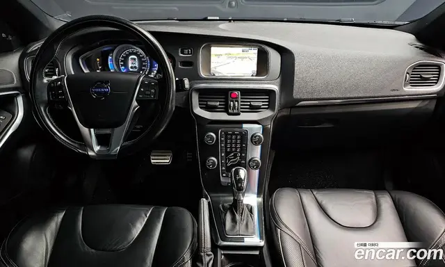 Volvo V40 2015 2.0 автомат (гидро), миниатюра 7 Volvo V40 2015 2.0 автомат (гидро), миниатюра 7