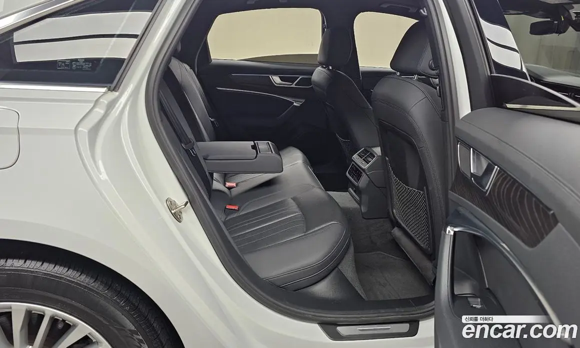 Audi A6 2021 2.0 автомат (гидро), фото 16 Audi A6 2021 2.0 автомат (гидро), фото 16