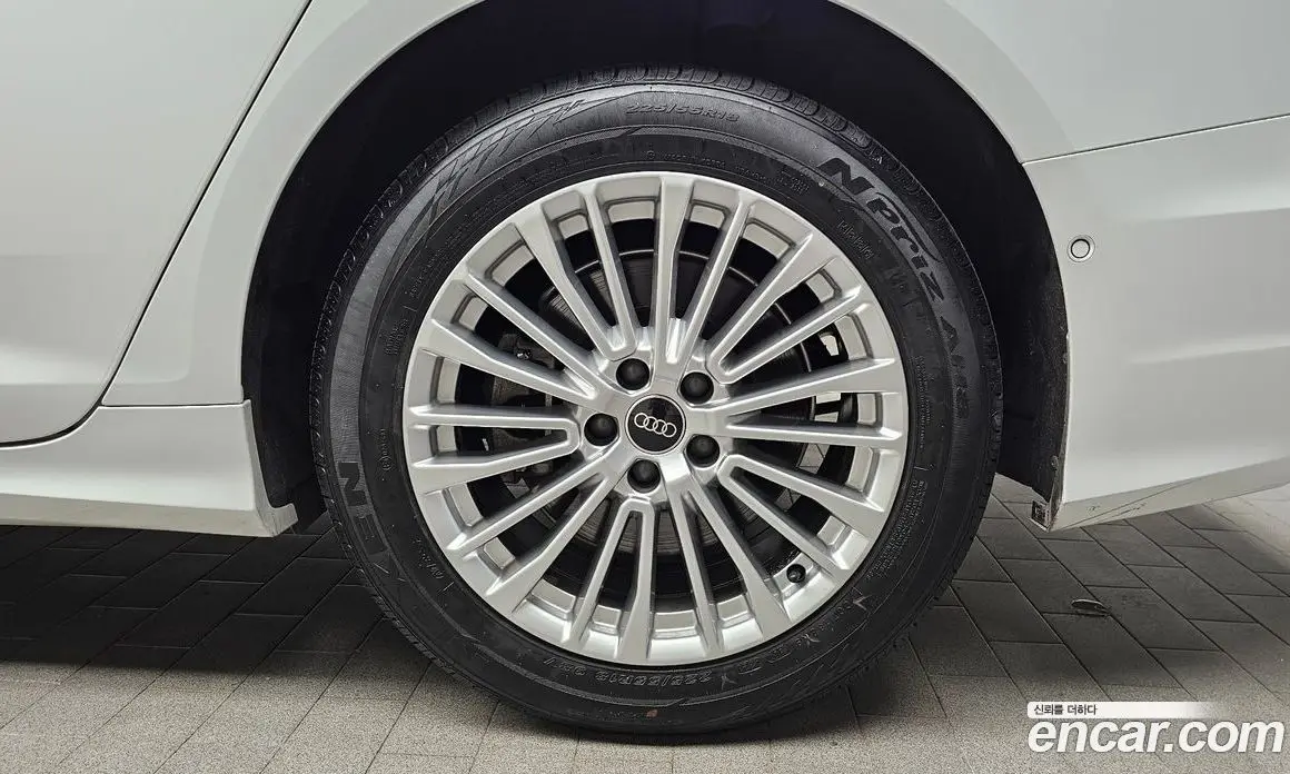 Audi A6 2021 2.0 автомат (гидро), фото 6 Audi A6 2021 2.0 автомат (гидро), фото 6