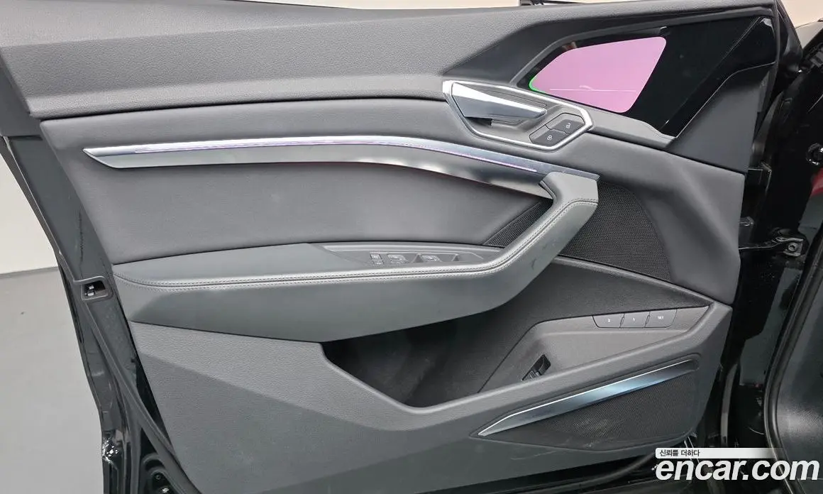 Audi e-tron 2023 0.2 автомат (гидро), фото 13 Audi e-tron 2023 0.2 автомат (гидро), фото 13