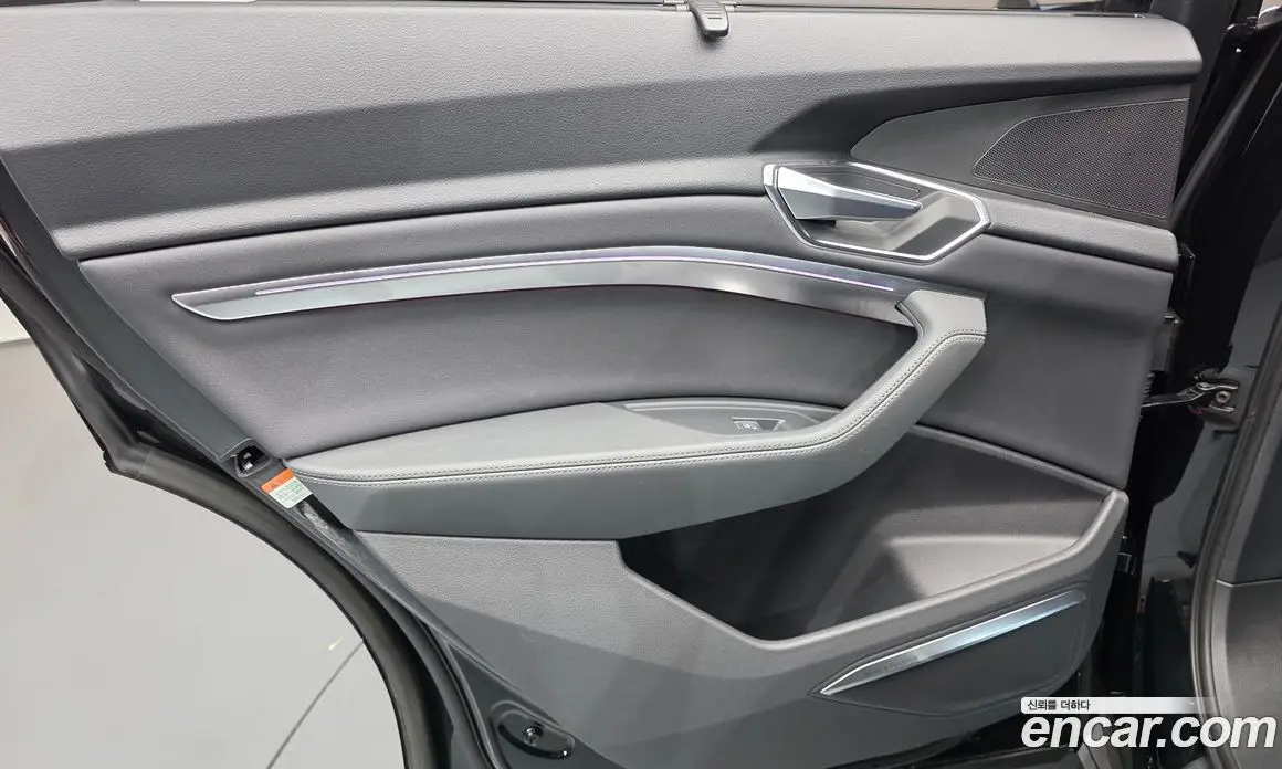 Audi e-tron 2023 0.2 автомат (гидро), фото 14 Audi e-tron 2023 0.2 автомат (гидро), фото 14