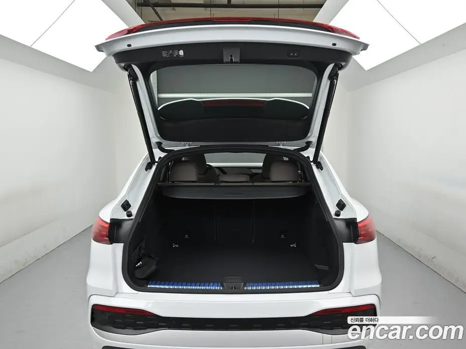Audi Q5 2025 2.0 автомат (гидро), фото 20 Audi Q5 2025 2.0 автомат (гидро), фото 20
