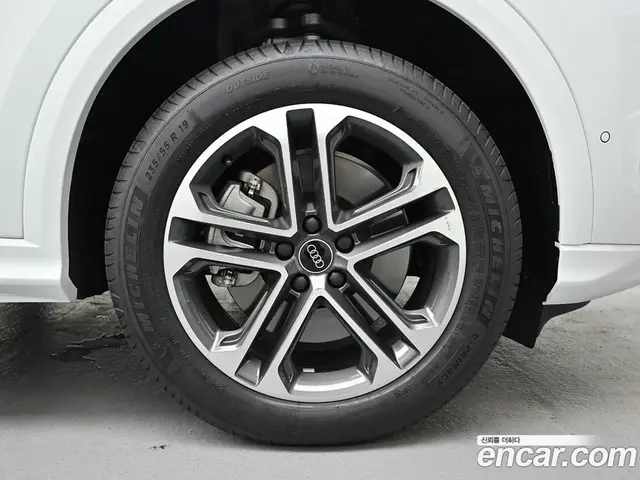 Audi Q5 2025 2.0 автомат (гидро), миниатюра 5 Audi Q5 2025 2.0 автомат (гидро), миниатюра 5