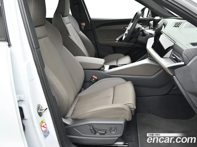 Audi Q5 2025 2.0 автомат (гидро), миниатюра 10 Audi Q5 2025 2.0 автомат (гидро), миниатюра 10