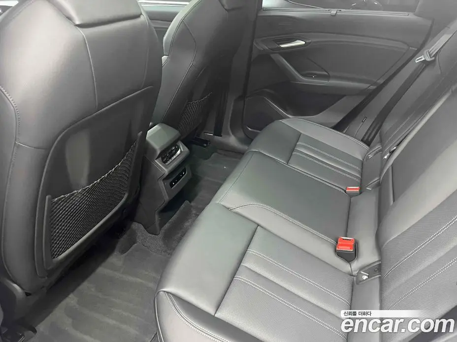 Audi Q6 e-tron 2025 автомат (гидро), фото 17 Audi Q6 e-tron 2025 автомат (гидро), фото 17