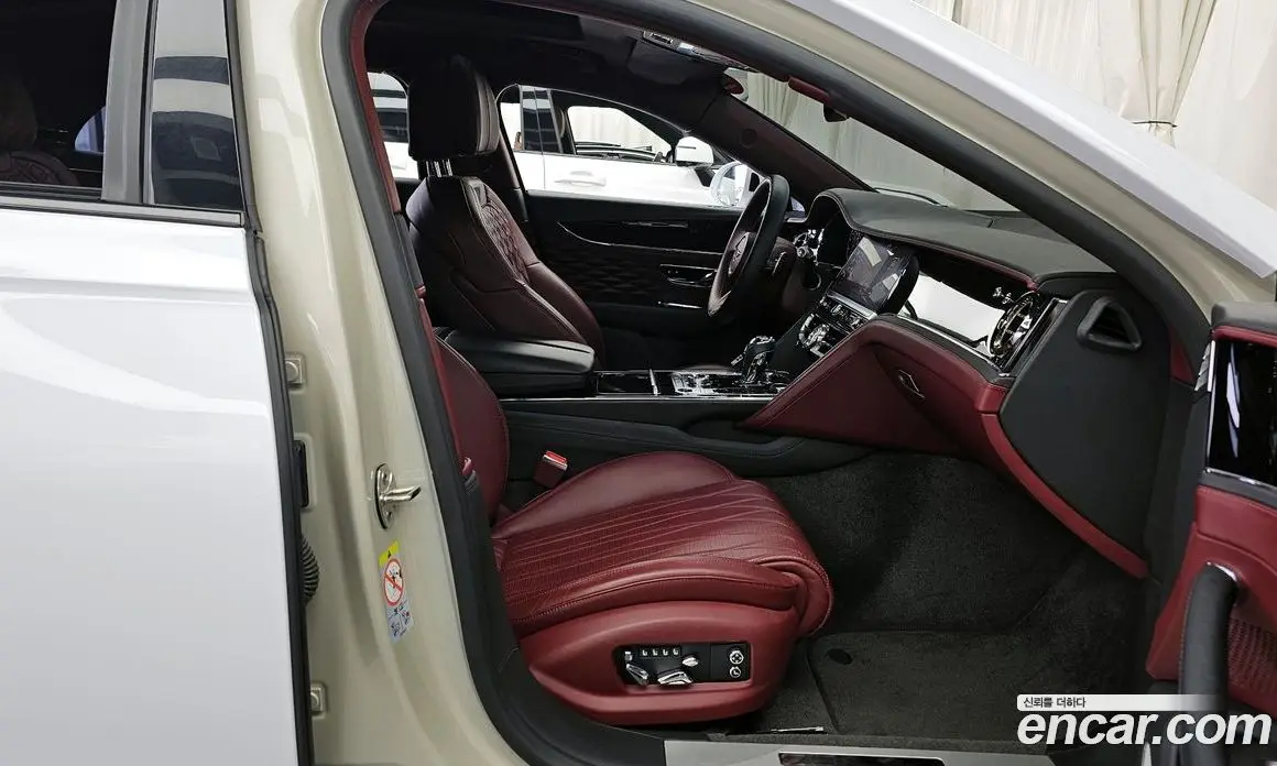 Bentley Flying Spur 2022 4.0 автомат (гидро), фото 11 Bentley Flying Spur 2022 4.0 автомат (гидро), фото 11