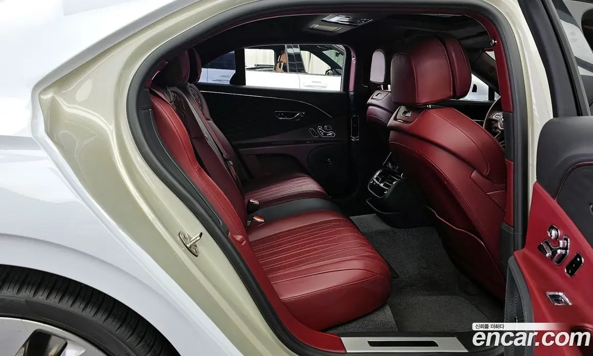 Bentley Flying Spur 2022 4.0 автомат (гидро), фото 12 Bentley Flying Spur 2022 4.0 автомат (гидро), фото 12