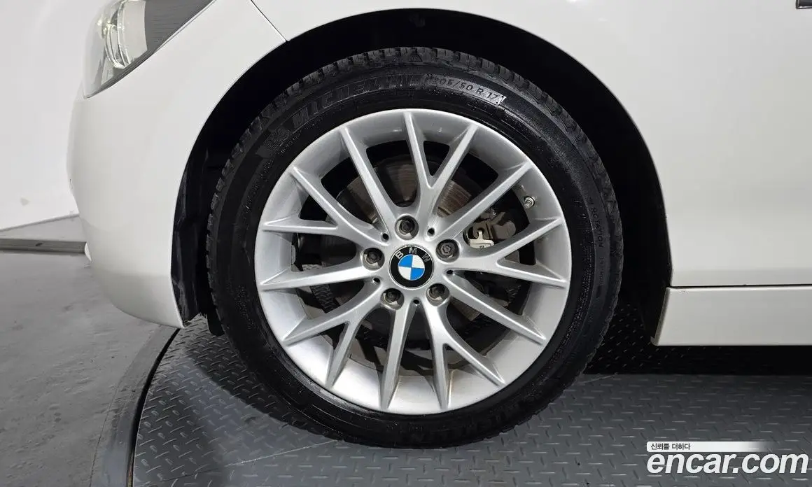 BMW 1 серия 2015 2.0 автомат (гидро), фото 4 BMW 1 серия 2015 2.0 автомат (гидро), фото 4