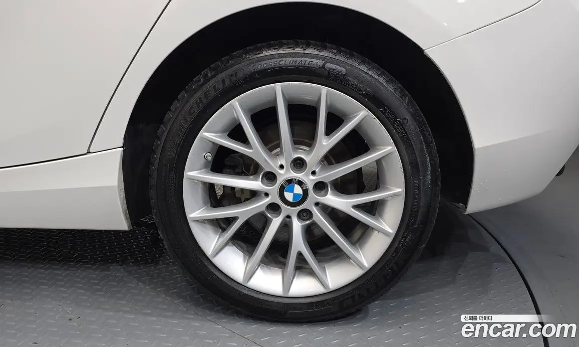 BMW 1 серия 2015 2.0 автомат (гидро), фото 6 BMW 1 серия 2015 2.0 автомат (гидро), фото 6