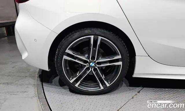 BMW 1 серия 2020 2.0 автомат (гидро), миниатюра 5