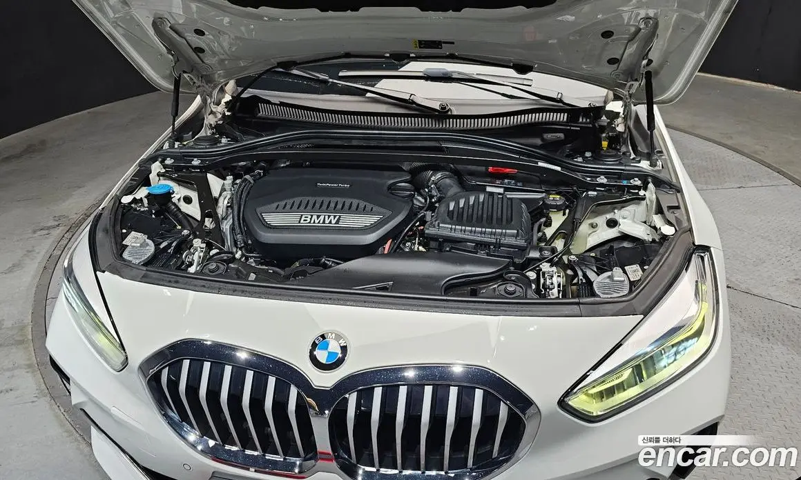 BMW 1 серия 2020 2.0 автомат (гидро), фото 6