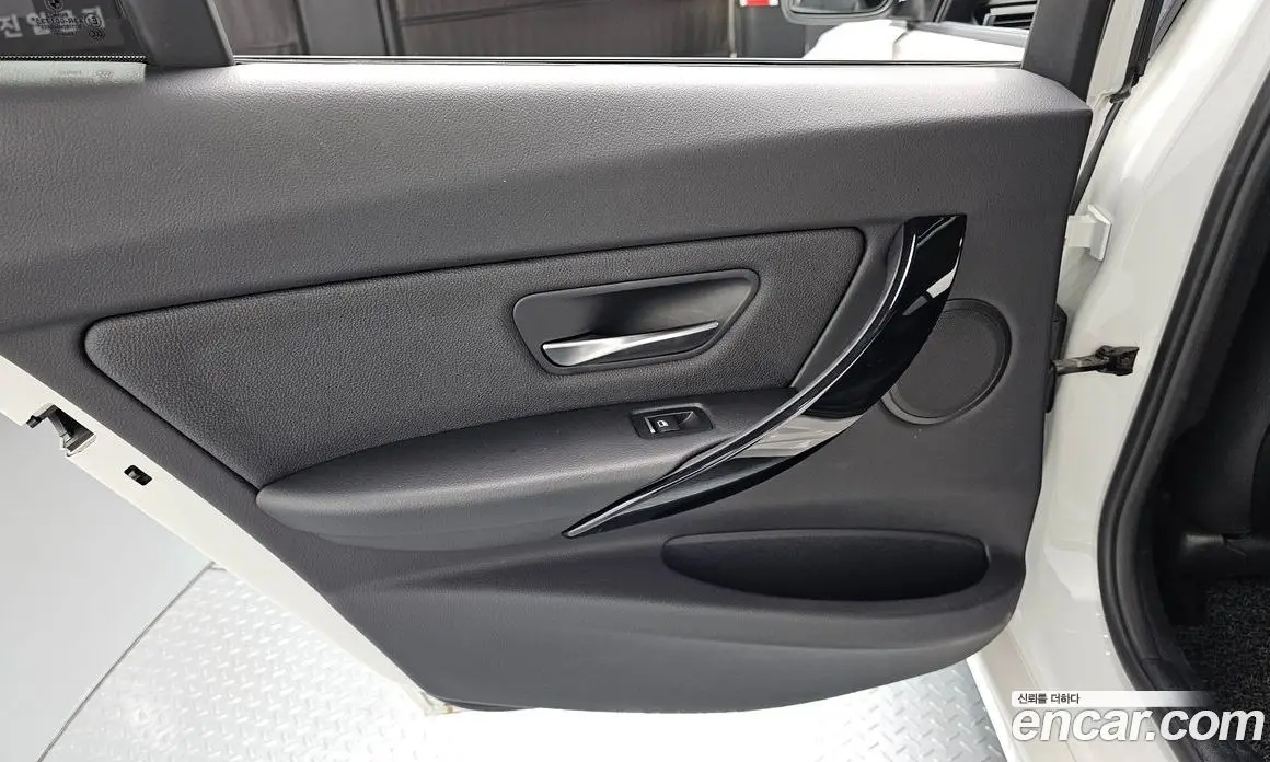 BMW 3 серия 2018 2.0 автомат (гидро), фото 15 BMW 3 серия 2018 2.0 автомат (гидро), фото 15