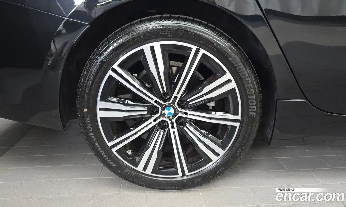 BMW 3 серия 2025 2.0 автомат (гидро), фото 5 BMW 3 серия 2025 2.0 автомат (гидро), фото 5