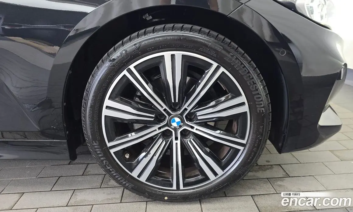 BMW 3 серия 2025 2.0 автомат (гидро), фото 7 BMW 3 серия 2025 2.0 автомат (гидро), фото 7