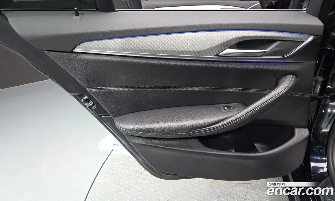 BMW 5 серия 2018 2.0 автомат (гидро), фото 15
