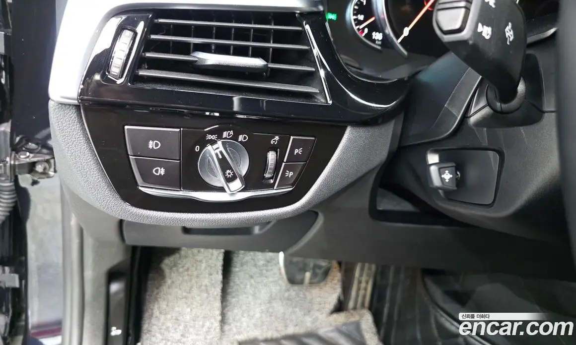 BMW 5 серия 2018 2.0 автомат (гидро), фото 25