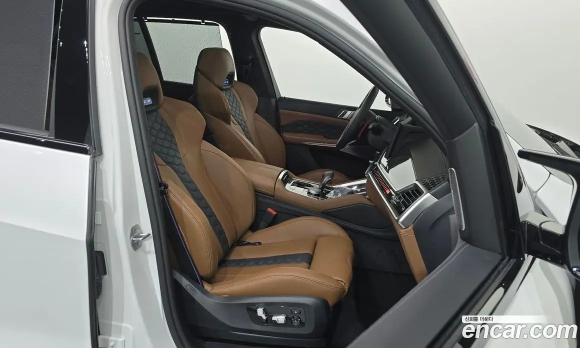 BMW X5M 2025 4.4 автомат (гидро), фото 16 BMW X5M 2025 4.4 автомат (гидро), фото 16