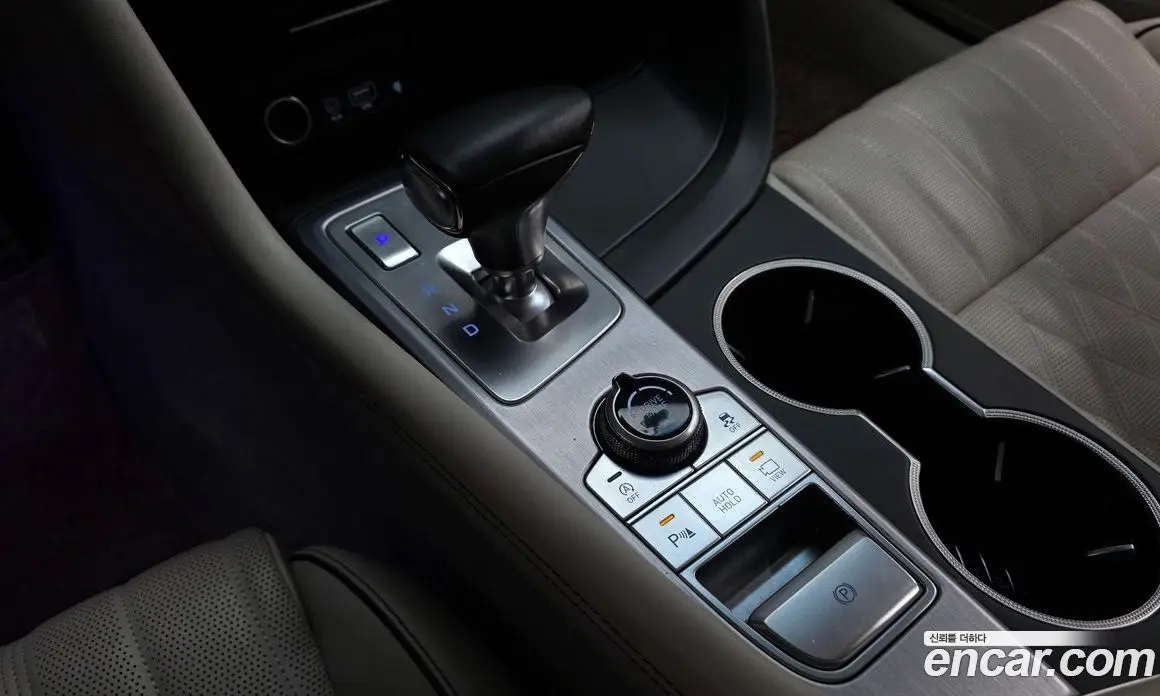 Genesis G70 2018 3.3 автомат (гидро), фото 12 Genesis G70 2018 3.3 автомат (гидро), фото 12