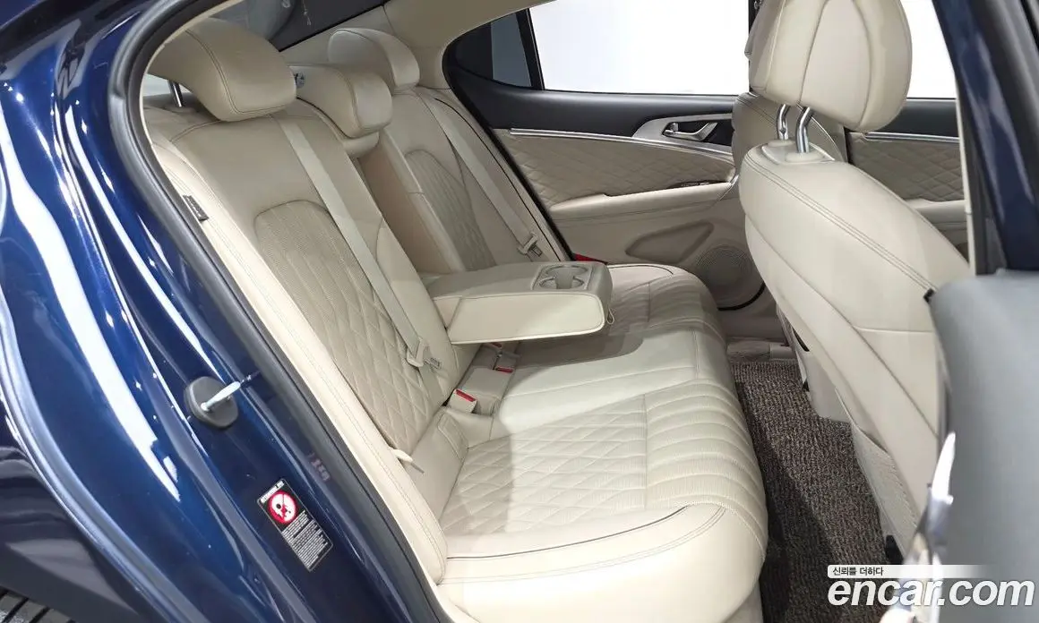 Genesis G70 2018 3.3 автомат (гидро), фото 17 Genesis G70 2018 3.3 автомат (гидро), фото 17