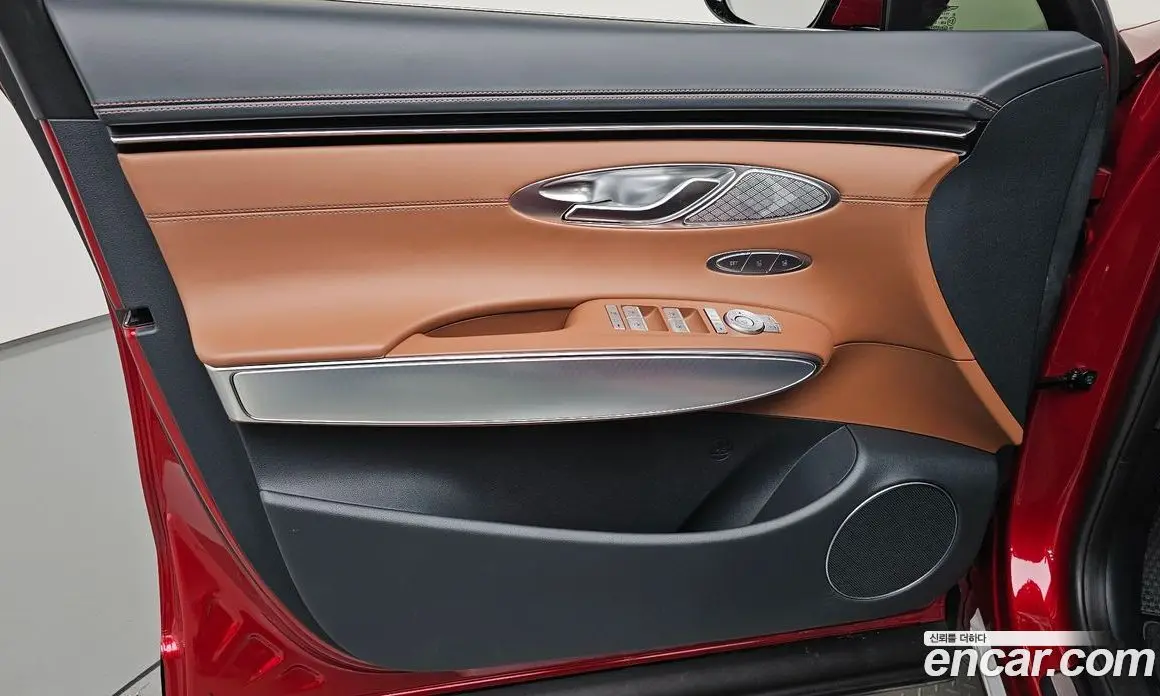 Genesis GV70 2022 2.5 автомат (гидро), фото 13 Genesis GV70 2022 2.5 автомат (гидро), фото 13