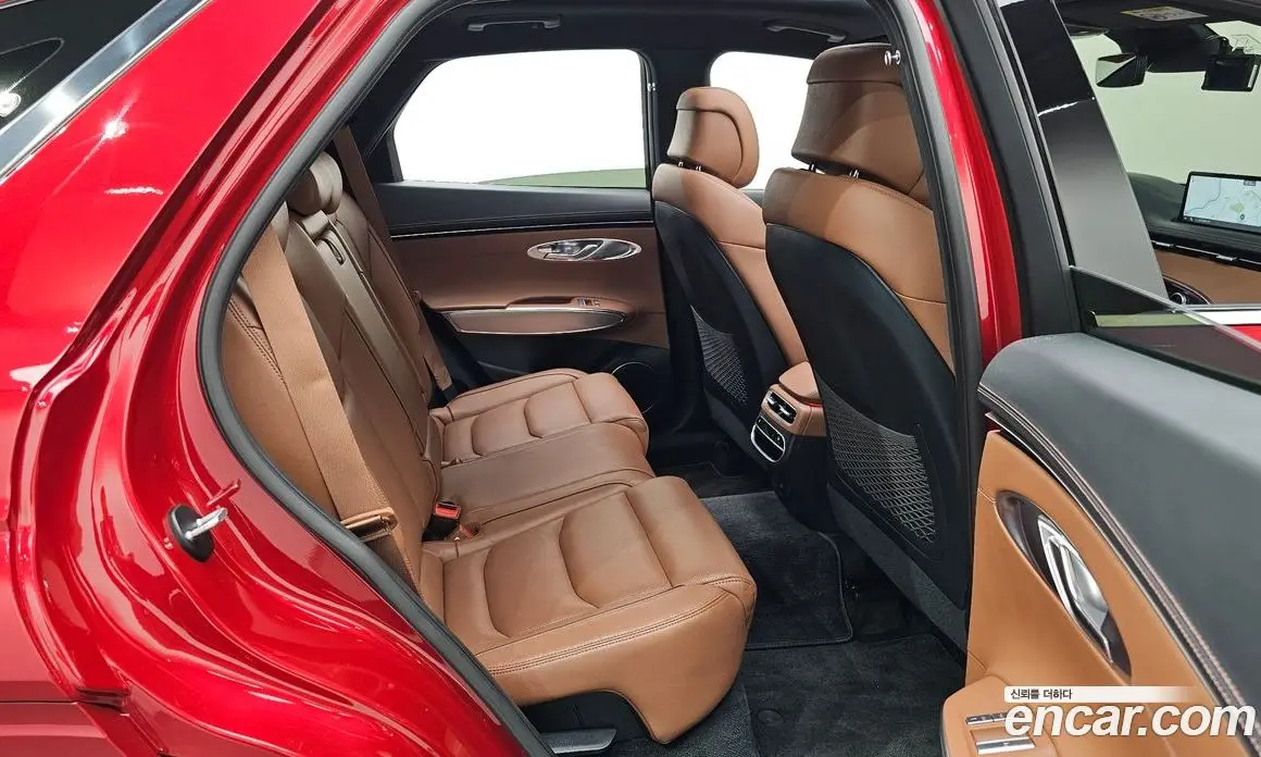 Genesis GV70 2022 2.5 автомат (гидро), фото 17 Genesis GV70 2022 2.5 автомат (гидро), фото 17