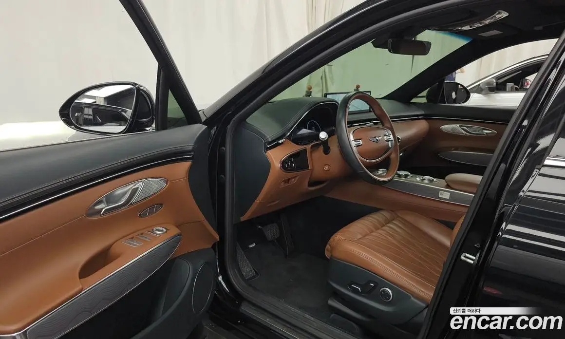 Genesis GV70 2022 2.5 автомат (гидро), фото 10 Genesis GV70 2022 2.5 автомат (гидро), фото 10