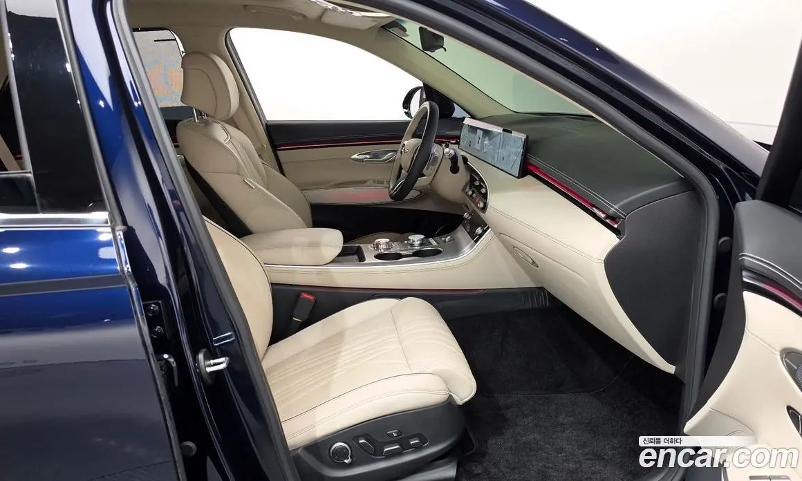 Genesis GV70 2024 2.5 автомат (гидро), фото 16 Genesis GV70 2024 2.5 автомат (гидро), фото 16