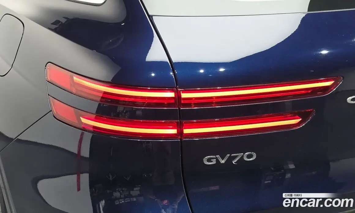 Genesis GV70 2024 2.5 автомат (гидро), фото 9 Genesis GV70 2024 2.5 автомат (гидро), фото 9