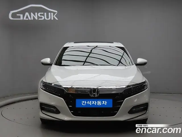 Honda Accord 2019 2.0 автомат (гидро), миниатюра 1 Honda Accord 2019 2.0 автомат (гидро), миниатюра 1