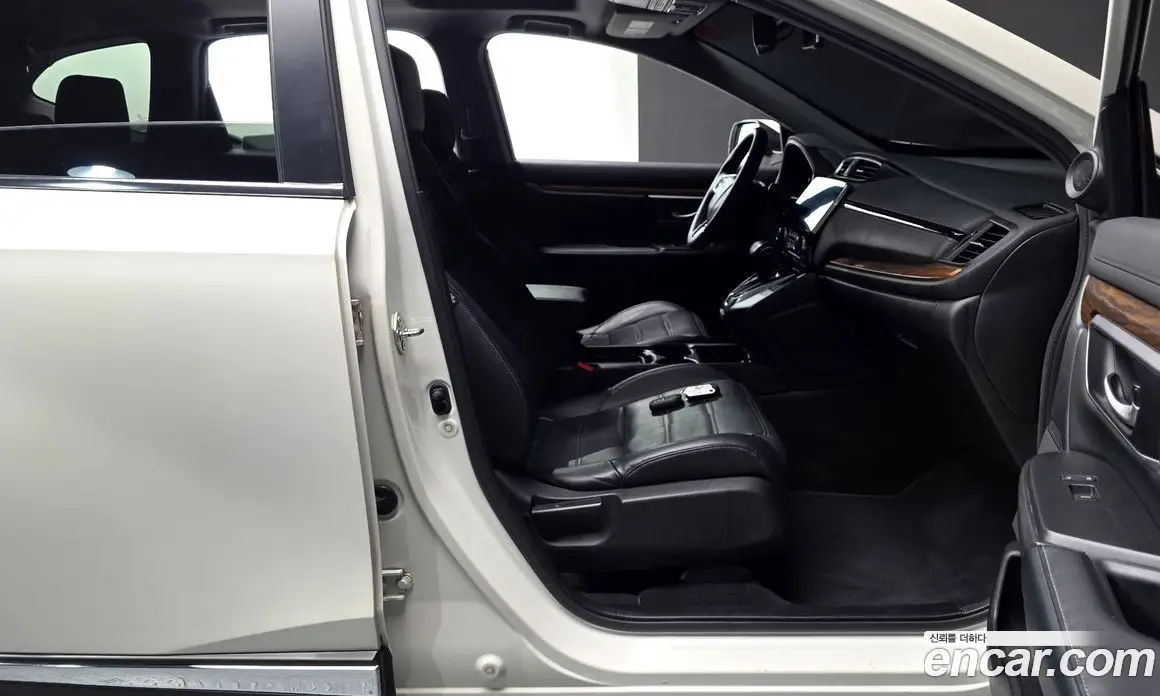 Honda CR-V 2017 1.5 автомат (гидро), фото 13 Honda CR-V 2017 1.5 автомат (гидро), фото 13