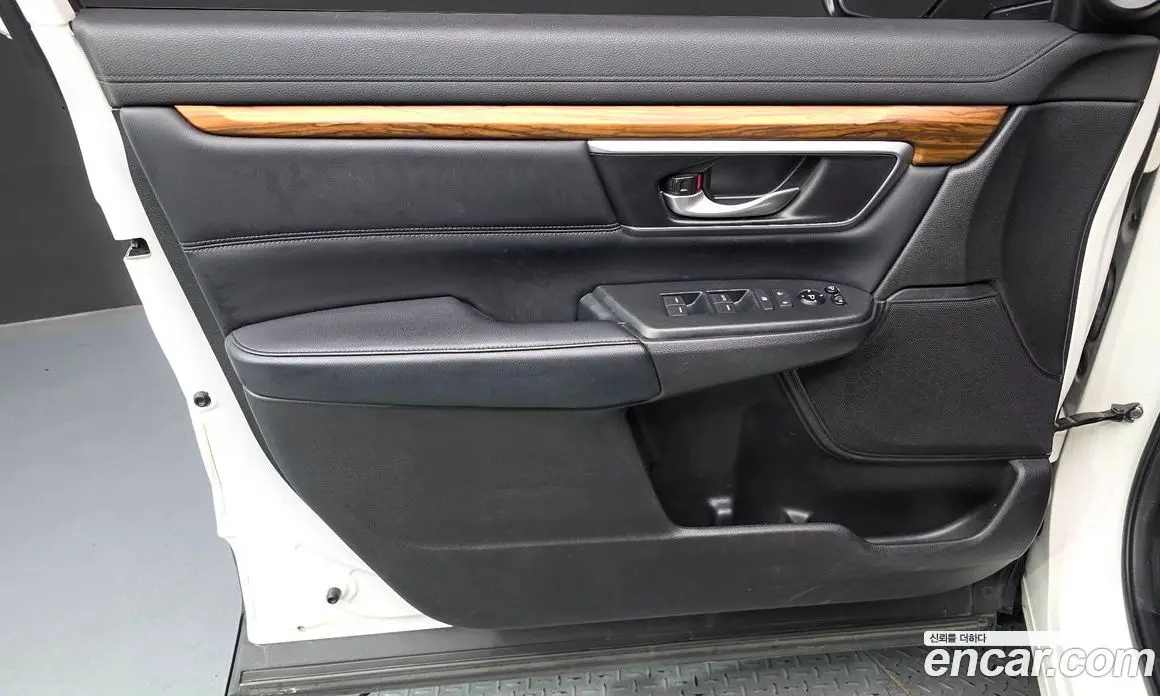 Honda CR-V 2017 1.5 автомат (гидро), фото 14 Honda CR-V 2017 1.5 автомат (гидро), фото 14