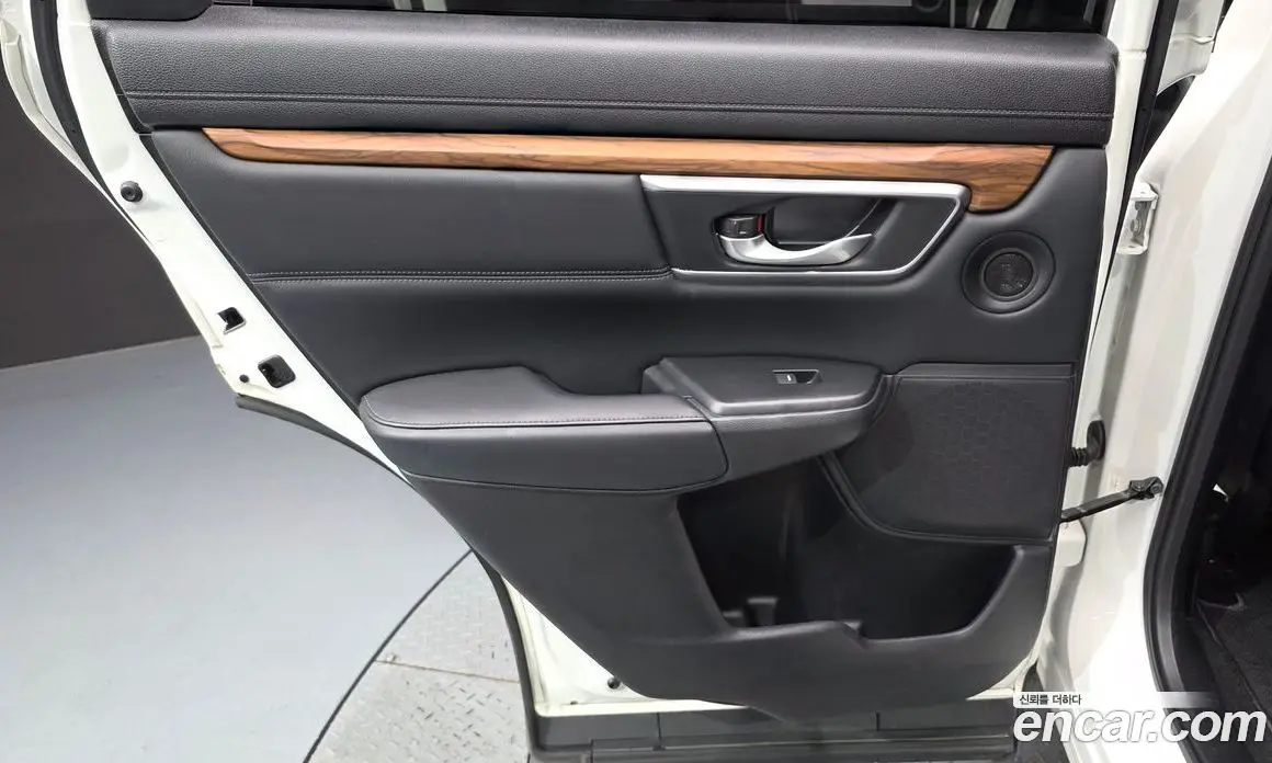 Honda CR-V 2017 1.5 автомат (гидро), фото 15 Honda CR-V 2017 1.5 автомат (гидро), фото 15