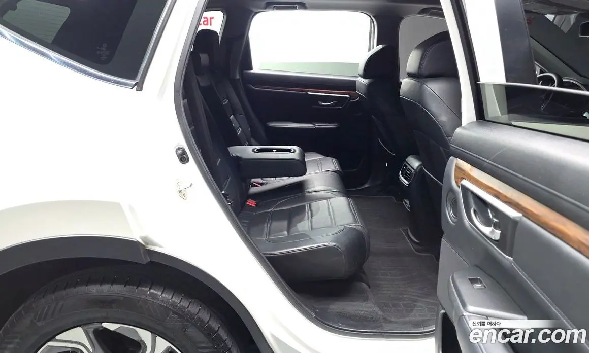 Honda CR-V 2017 1.5 автомат (гидро), фото 18 Honda CR-V 2017 1.5 автомат (гидро), фото 18