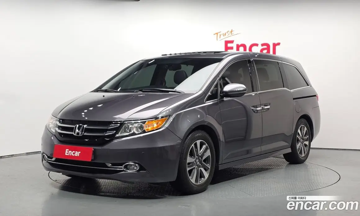 Honda Odyssey 2016 3.5 автомат (гидро), фото 1 Honda Odyssey 2016 3.5 автомат (гидро), фото 1