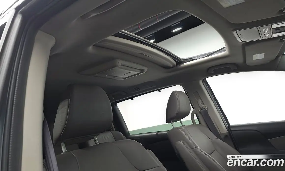 Honda Odyssey 2016 3.5 автомат (гидро), фото 14 Honda Odyssey 2016 3.5 автомат (гидро), фото 14